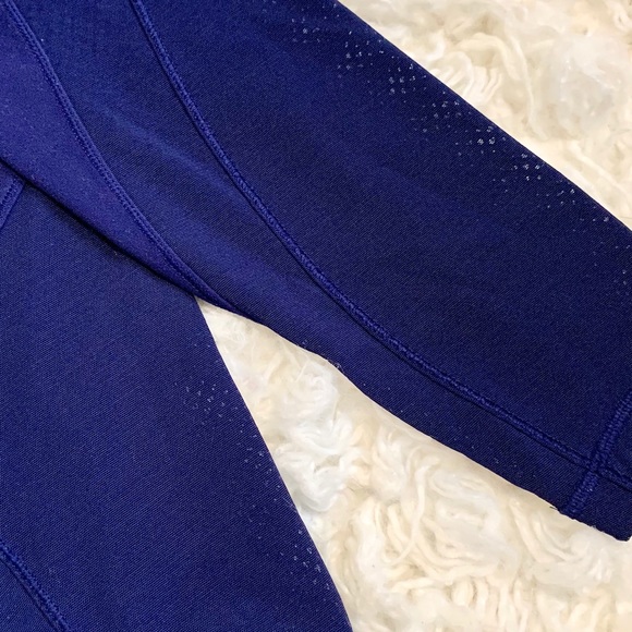 Lululemon Leggings with Mesh Detail - Picture 4 of 5